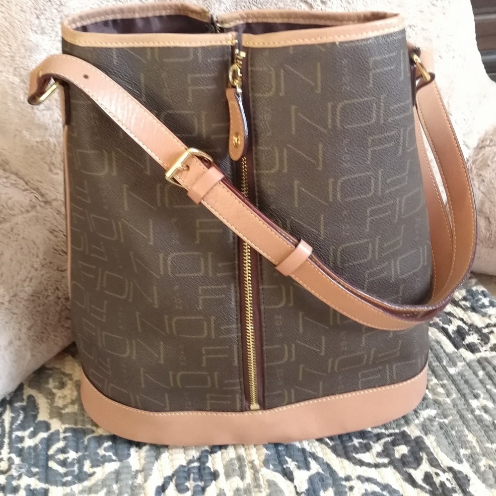 Fion crossbody handbag